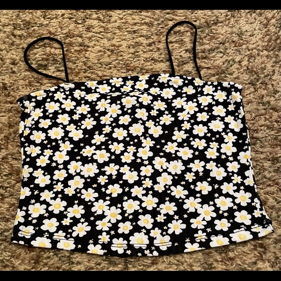 Justify Daisy Crop Top - Picture 1 of 3